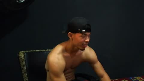 wesley_77 online show from April 21, 4:02 pm