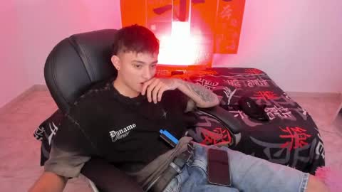 Wesley Boy online show from April 20, 7:49 pm