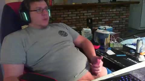 whateverdude555 online show from November 11, 12:04 am