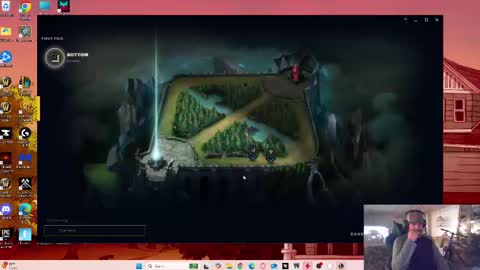 whatsthislol online show from October 5, 11:53 pm