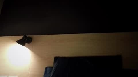 whispero_o online show from December 3, 6:36 pm