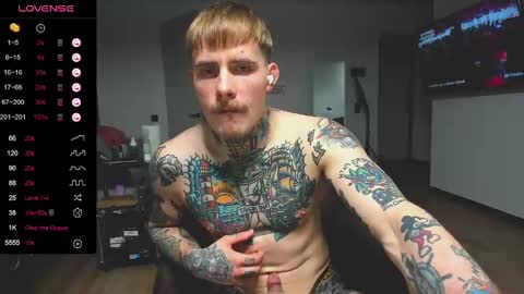 Max online show from December 7, 1:18 pm