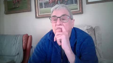 whitebriefs009 online show from April 6, 3:13 pm