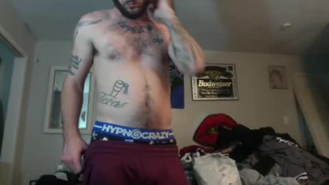 Snapshot of whitechocalate91 chatting on February 6, 8:39 am just str8 stud nut 1000 online show from February 6, 8:39 am