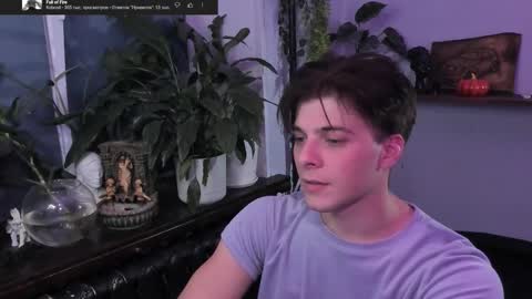 Gus online show from October 9, 5:18 pm