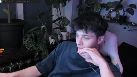 Gus online show from January 3, 5:31 pm