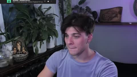 Gus online show from September 27, 8:39 pm