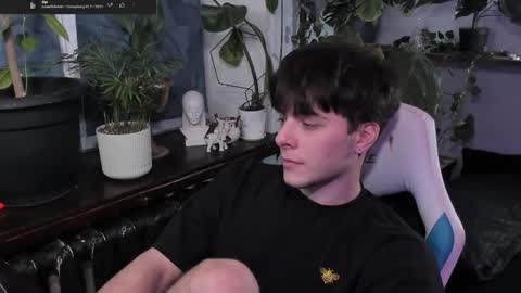 Gus online show from February 20, 7:41 pm