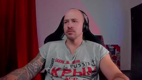 VI online show from November 14, 7:04 pm