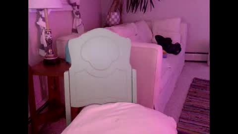 will338454 online show from March 7, 3:40 am