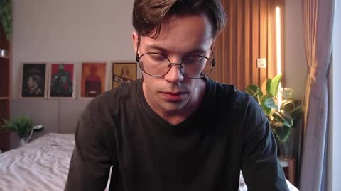 William online show from March 6, 9:28 am