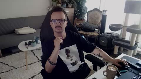 cream36 online show from October 1, 9:13 am