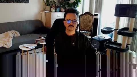 cream36 online show from November 13, 7:57 am