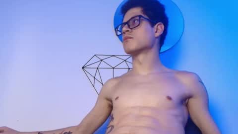 Snapshot of wolfan_sky chatting on October 20, 2:32 pm W O L F online show from October 20, 2:32 pm