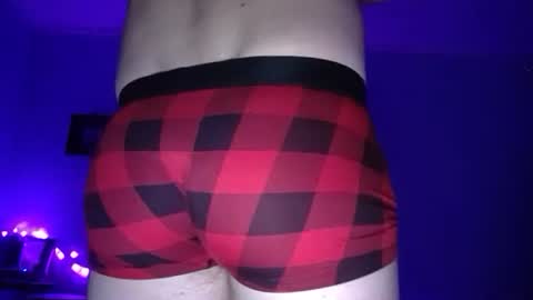 wrecklesspleasure93 online show from December 25, 1:10 am