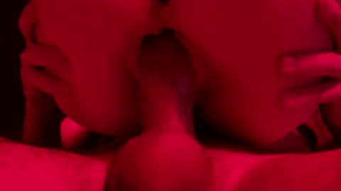 wtfmee30 online show from December 3, 8:20 am