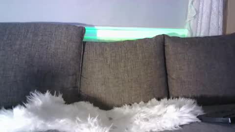 wulffi95 online show from November 29, 4:03 am