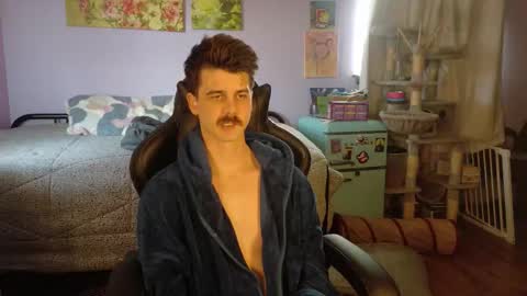 Wyatt online show from December 18, 5:09 pm