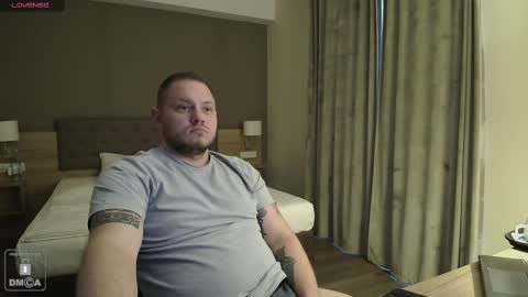 Snapshot of x19marco93x chatting on February 13, 4:17 pm x19marco93x online show from February 13, 4:17 pm