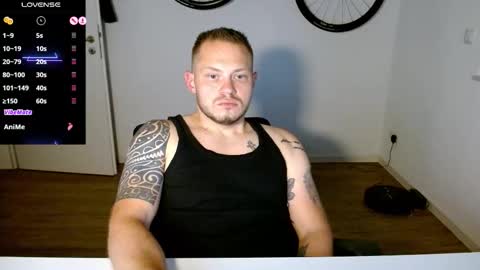 Snapshot of x19marco93x chatting on October 14, 7:54 pm x19marco93x online show from October 14, 7:54 pm