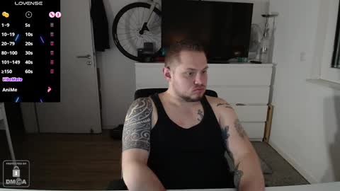 Snapshot of x19marco93x chatting on February 20, 7:08 pm x19marco93x online show from February 20, 7:08 pm