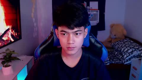 Prince Aldrian  online show from February 17, 3:58 am