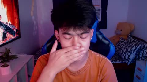 Prince Aldrian  online show from December 25, 12:37 pm