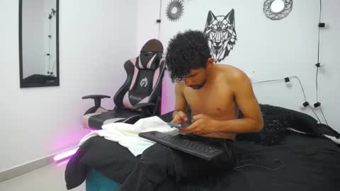 Xander online show from February 26, 7:25 pm