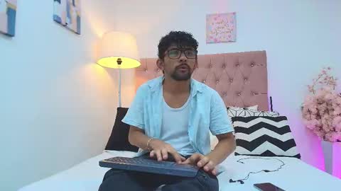 Xander online show from February 28, 8:39 pm