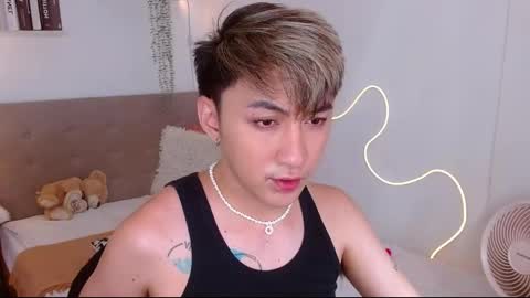 khris online show from September 25, 6:56 am