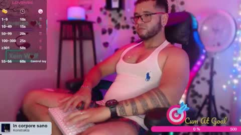 Snapshot of xein_wolf chatting on October 3, 2:49 am Xein Independent Model online show from October 3, 2:49 am