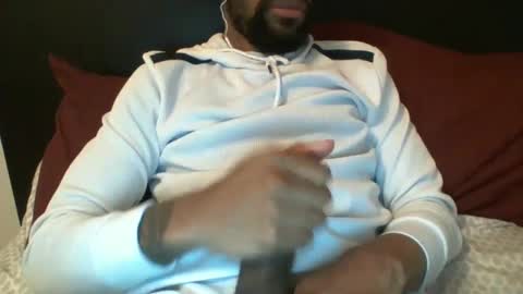 OmgItsSoFuckingBig online show from March 8, 6:09 am