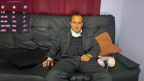 xthesexybossx online show from July 21, 12:01 am