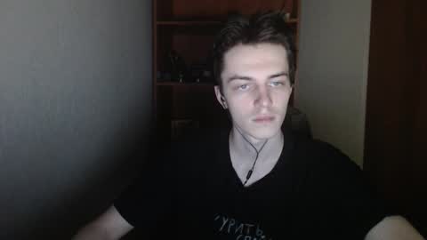 traqqq online show from November 4, 8:21 pm