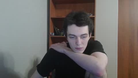 traqqq online show from October 23, 8:01 pm