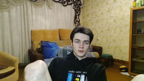 Snapshot of xtraqqq chatting on December 14, 9:13 pm traqqq online show from December 14, 9:13 pm