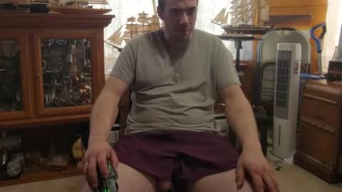 xxScubaStevexx online show from April 3, 6:26 pm