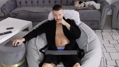 Snapshot of xxx_alejandro chatting on October 4, 8:08 am xxx_alejandro online show from October 4, 8:08 am