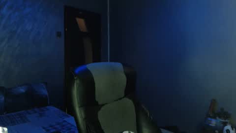 xxxdonpuiuuxxx online show from December 15, 5:32 pm