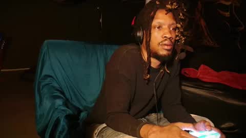 xxxjrstrokesxxx online show from April 6, 1:57 am