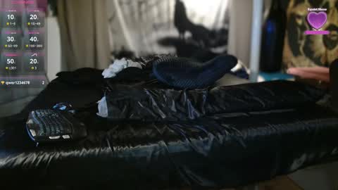 xxxjrstrokesxxx online show from November 19, 9:25 pm