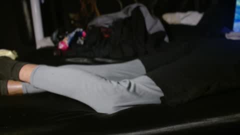 xxxjrstrokesxxx online show from February 7, 3:57 am