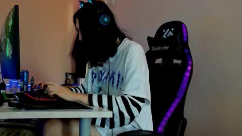 Snapshot of yang_nymph chatting on September 22, 10:48 am yang_nymph online show from September 22, 10:48 am