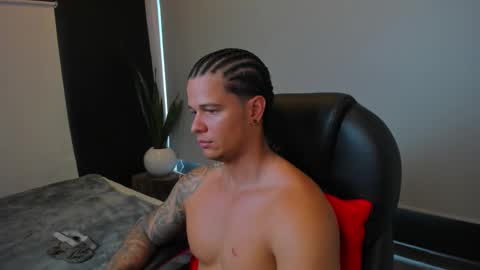 new here online show from November 23, 3:34 pm