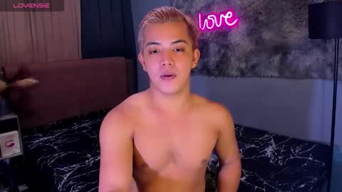 yourasian_bradley online show from November 2, 4:22 pm