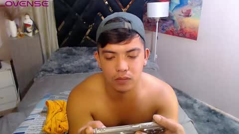 Snapshot of yourasian_bradley chatting on October 8, 7:02 am yourasian_bradley online show from October 8, 7:02 am