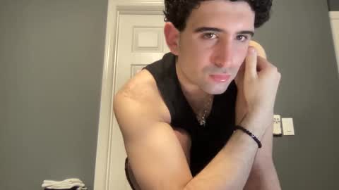 yourboyb1 online show from March 3, 4:45 am