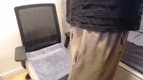 hornyedging online show from April 19, 2:00 am