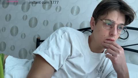 Chris online show from January 14, 7:27 am