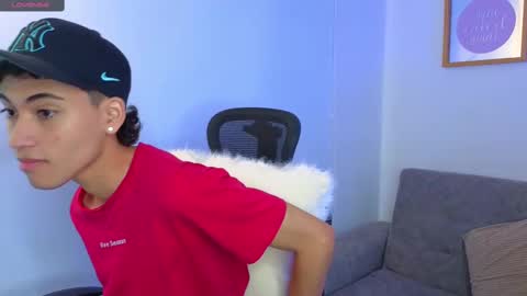 yulian_vasquez online show from September 25, 12:37 pm